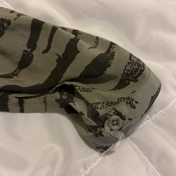 Cloth and Stone for Anthropologie Print Blouse - Picture 3 of 4